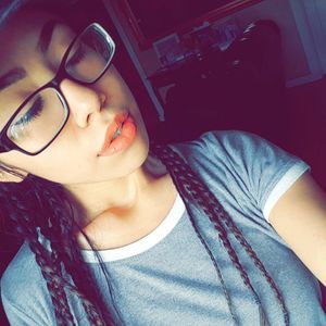 Meet your Posher, Evelyn